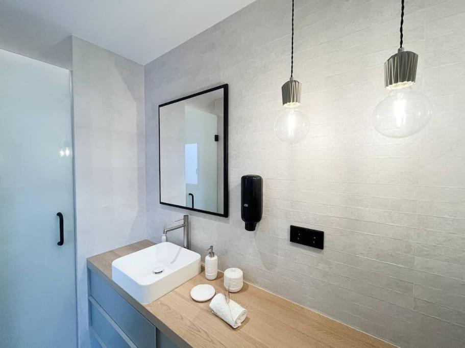 Atico Duplex De Lujo - Clasificacion 5 Estrellas - 8pax - A Pie Del Centro - 2 Parkings L By Bonesvacances * Andorra la Vella