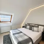 Atico Duplex De Lujo - Clasificacion 5 Estrellas - 8Pax - A Pie Del Centro - 2 Parkings L By Bonesvacances