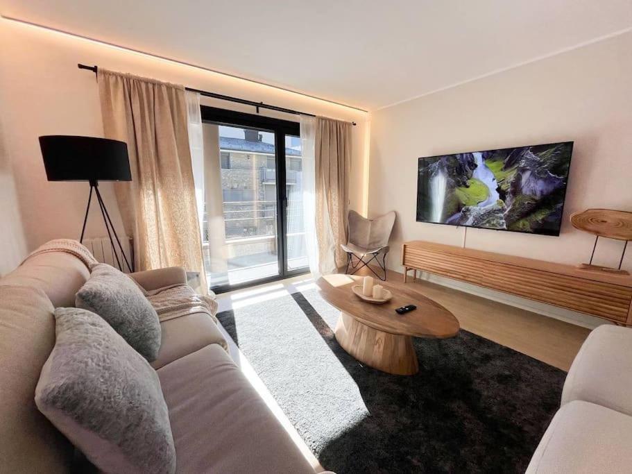 Apartamento Atico Duplex De Lujo - Clasificacion 5 Estrellas - 8pax - A Pie Del Centro - 2 Parkings L By Bonesvacances Andorra la Vieja