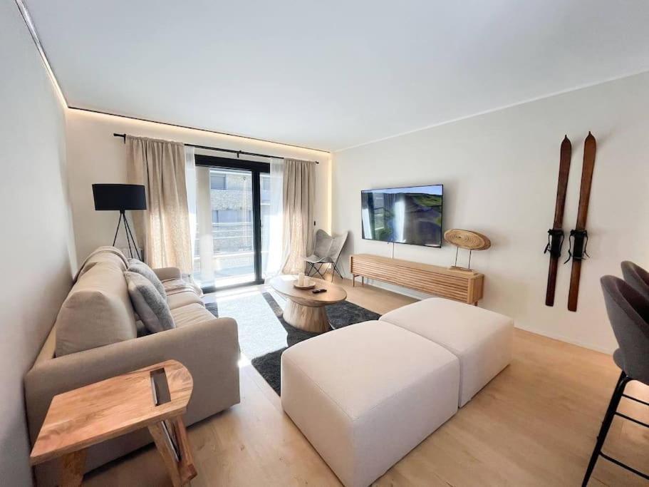 Atico Duplex De Lujo - Clasificacion 5 Estrellas - 8pax - A Pie Del Centro - 2 Parkings L By Bonesvacances Apartamento *
