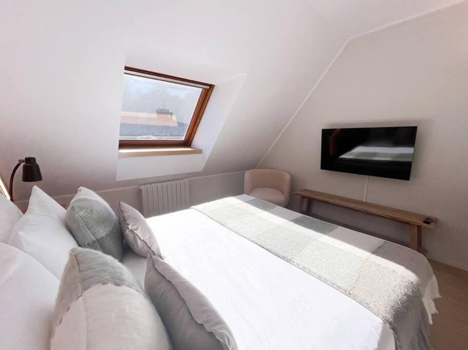 Atico Duplex De Lujo - Clasificacion 5 Estrellas - 8pax - A Pie Del Centro - 2 Parkings L By Bonesvacances Andorra la Vieja