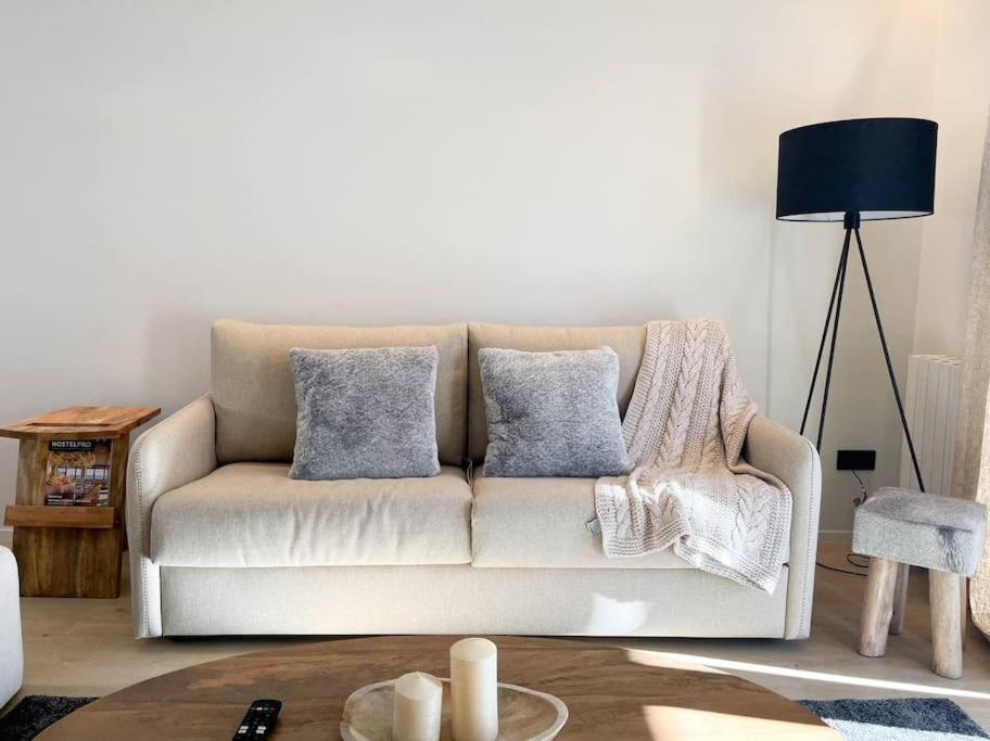 Atico Duplex De Lujo - Clasificacion 5 Estrellas - 8pax - A Pie Del Centro - 2 Parkings L By Bonesvacances *