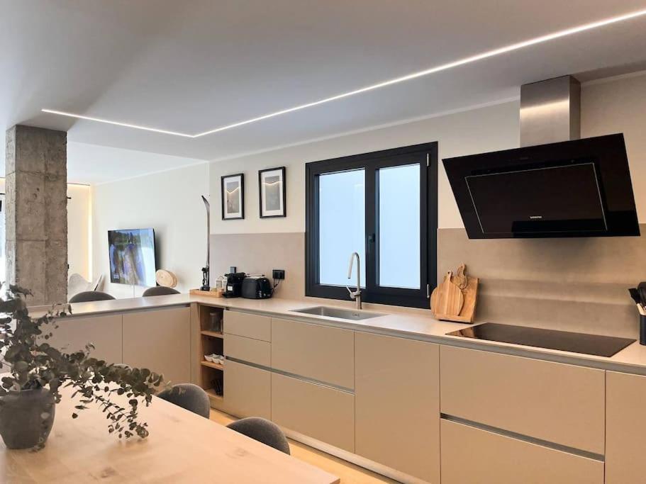 Atico Duplex De Lujo - Clasificacion 5 Estrellas - 8pax - A Pie Del Centro - 2 Parkings L By Bonesvacances Apartamento